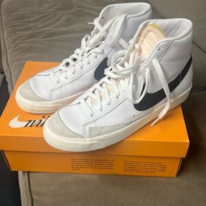 Men’s Nike blazer shoes size 11